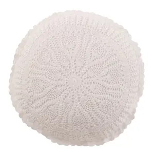 Produkt Bílý bavlněný kulatý polštář s krajkou Lace white - Ø 38*12cm J-Line by Jolipa