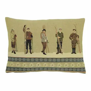 Produkt Gobelínový polštář s lyžaři a dobovými lyžemi Ski antique - 45*15*31cm Mars & More