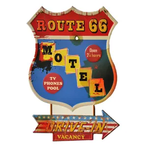 Produkt Nástěnná kovová cedule Motel Route 66 - 43*1*63 cm Clayre & Eef