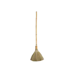 Přírodní bambusové koště s trávou Sweep - 28*130cm Chic Antique