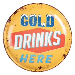 Produkt Žlutá nástěnná kovová kulatá cedule na zeď Cold drinks Here - Ø 35*2 cm Clayre & Eef