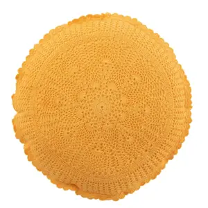 Žlutý kulatý bavlněný polštář s krajkou Lace ochre - Ø 38*12cm J-Line by Jolipa